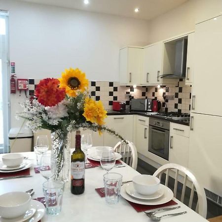 Spacious, Ground Floor, 2 Bedroom Apartment, Uplands, سوانسي المظهر الخارجي الصورة