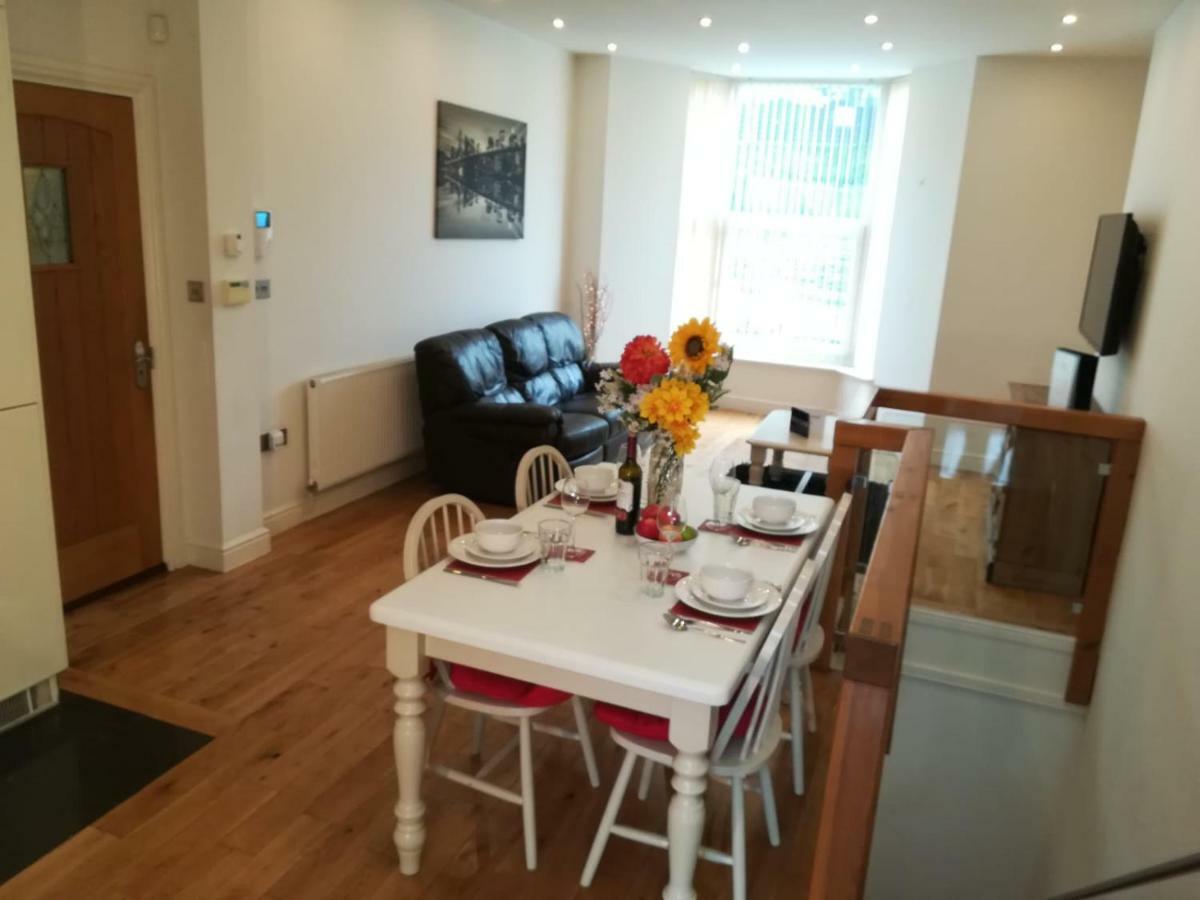 Spacious, Ground Floor, 2 Bedroom Apartment, Uplands, سوانسي المظهر الخارجي الصورة